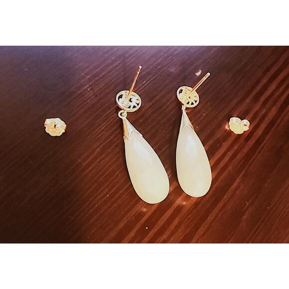 Luxurious 14k Gold Jade Stud Earrings: Handcrafted Green Gemstone Jewelry - Picture 5 of 7